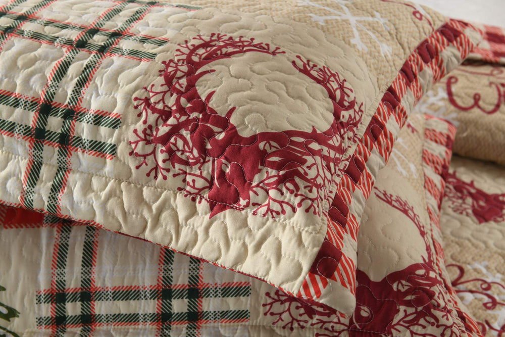 Parure MarCielo mise en scène dans chambre décorée, apporte chaleur et style festif