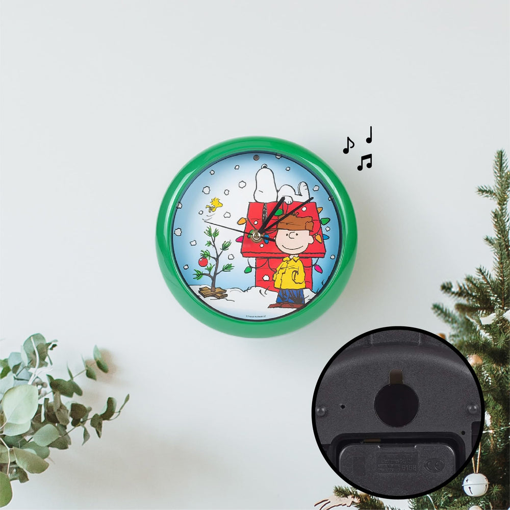Mark Feldstein horloge en situation sur manteau apportant ambiance
