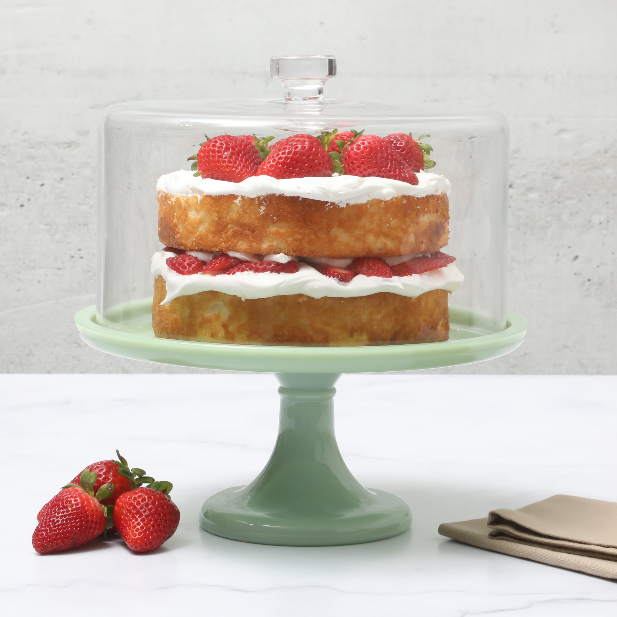 Martha Stewart cloche en verre montrant protection et visibilité nette