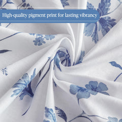 Martha Stewart gros plan motif floral bleu pour une touche décorative