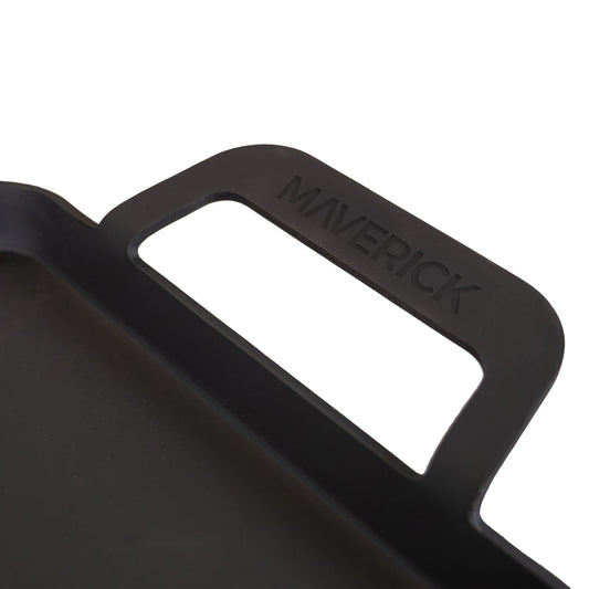 MAVERICK gros plan surface acier 4mm pour saisie rapide et chaleur homogène
