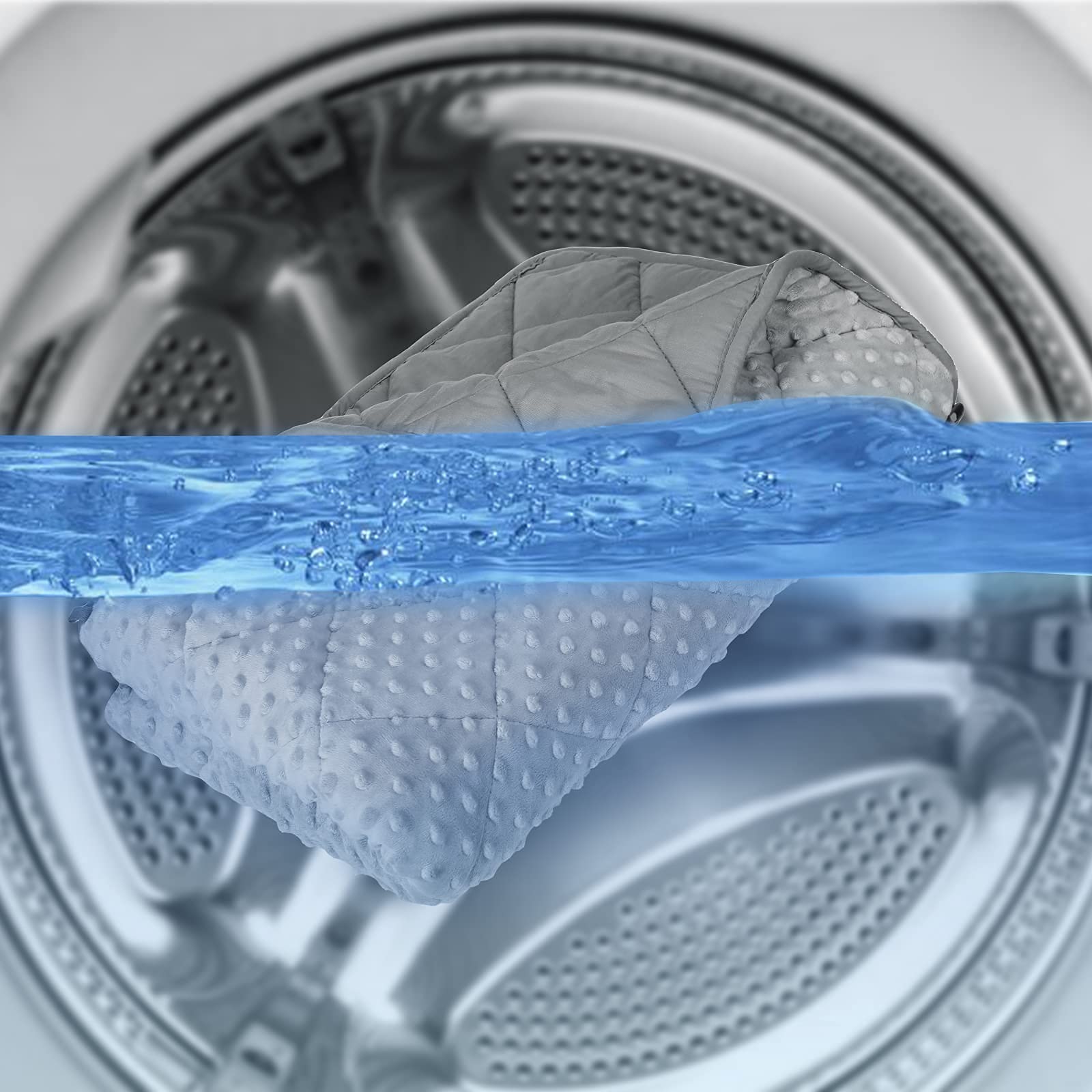 MAXTID en train d’être lavée en machine à froid montrant facilité d’entretien