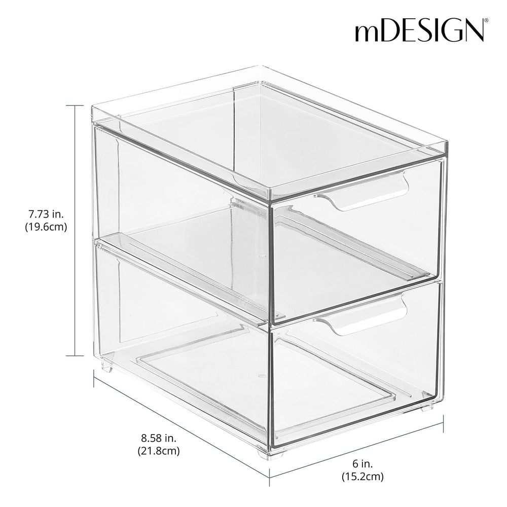 mDesign boîte à l'échelle près d'une main pour visualiser taille