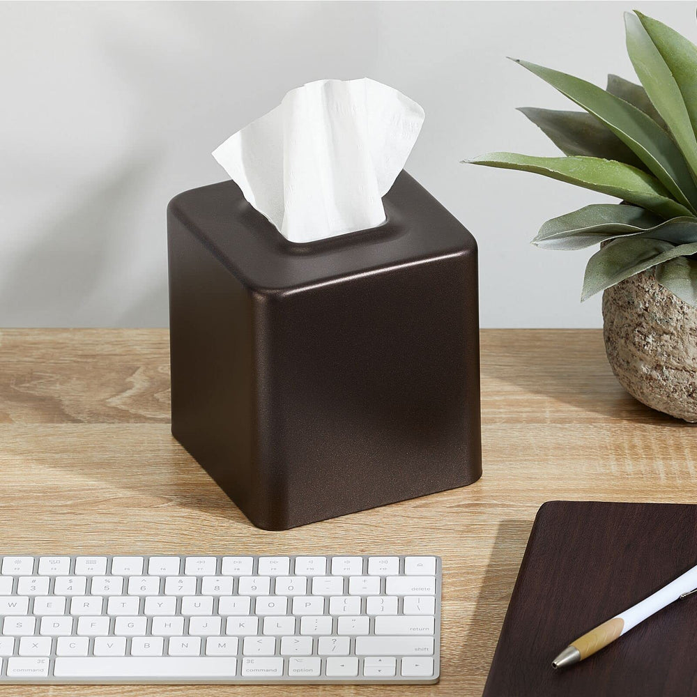 mDesign comparaison taille avec objets montre compacité utile sur comptoir