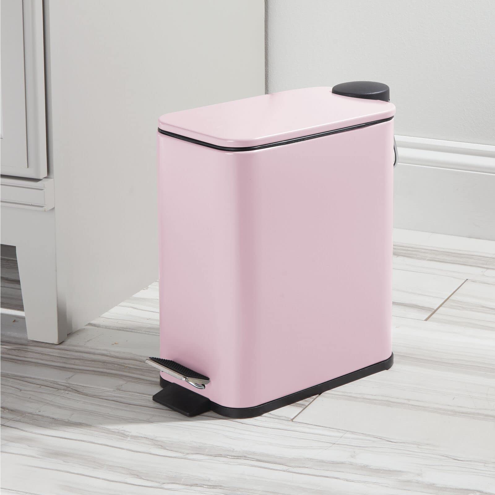 mDesign démonstration de la pédale mains‑libres, ouverture hygiénique et pratique