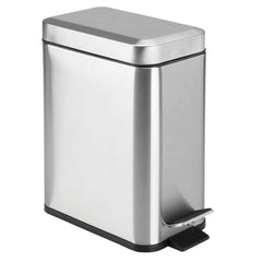 mDesign poubelle rectangulaire face montrant design compact et gain de place