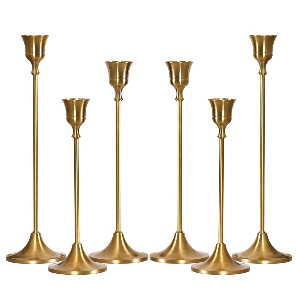 MENONEE ensemble face montrant six chandeliers dorés élégants pour décoration