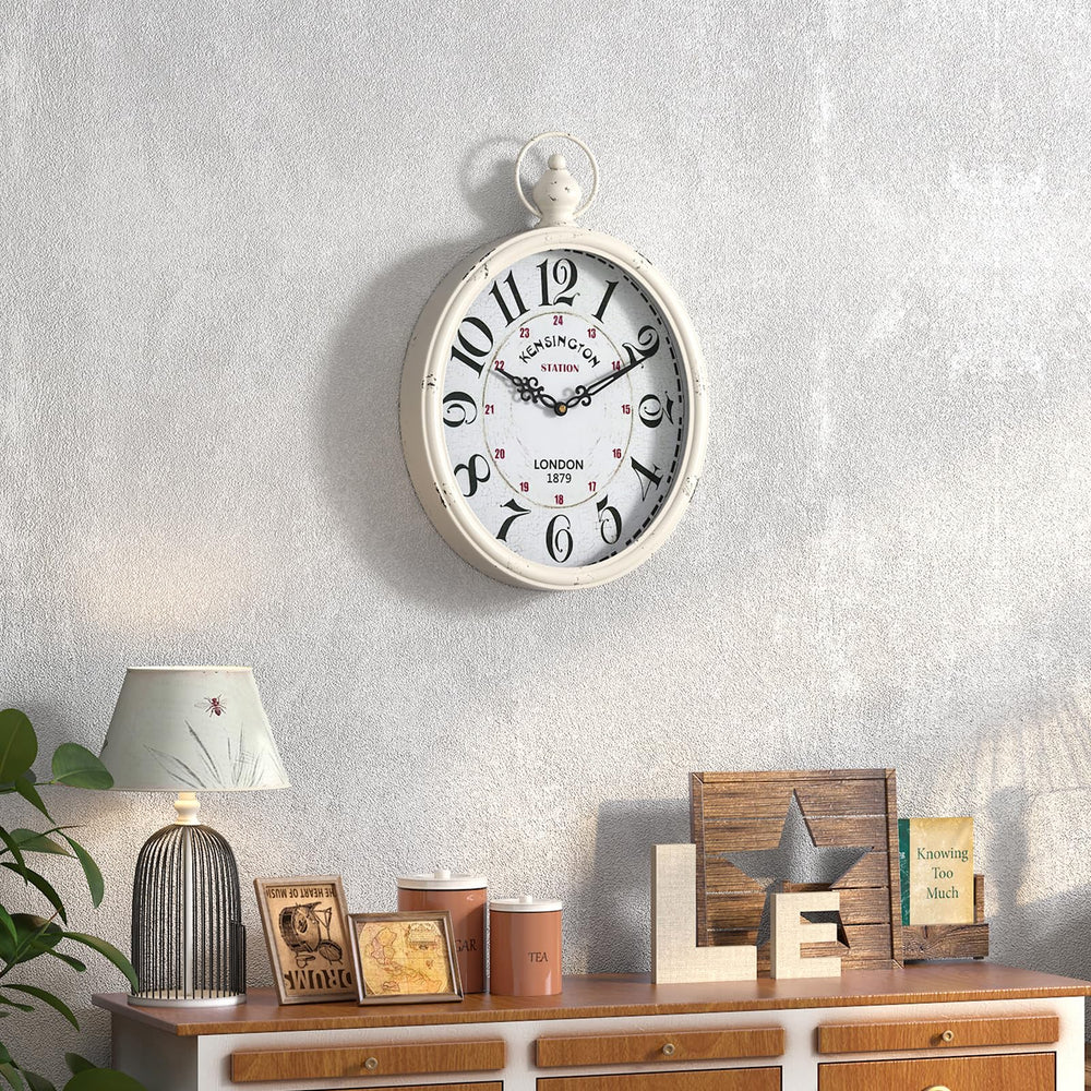 Menterry horloge en contexte salon crée point focal décoratif