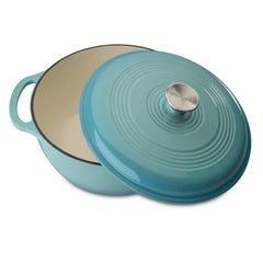 Mercer Culinary cocotte en usage avec ragoût conservant moelleux et arômes