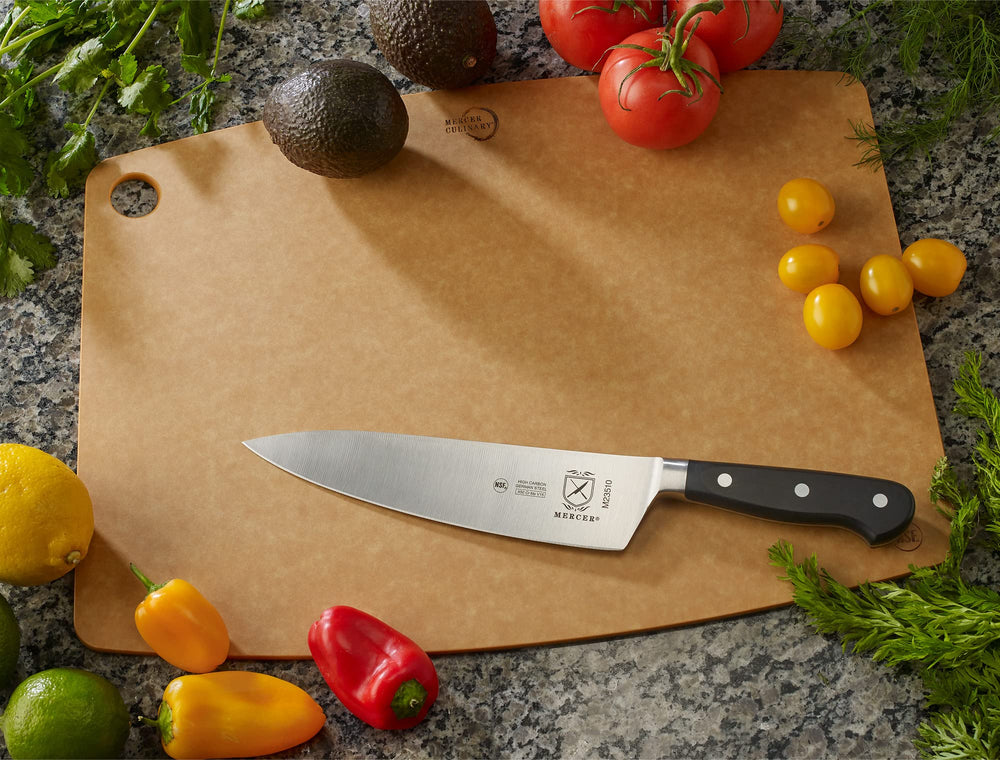 Mercer Culinary détail du manche Delrin triple riveté pour confort