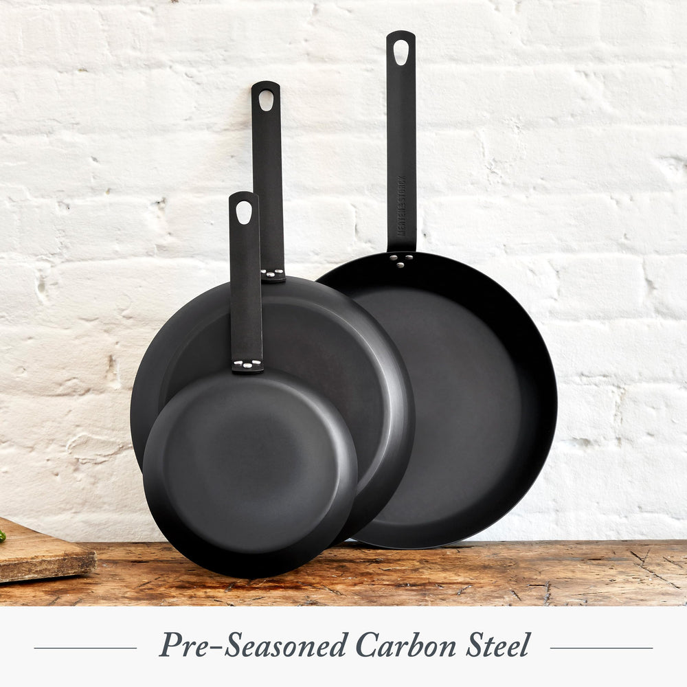 Merten & Storck gros plan sur la surface en acier carbone resistant