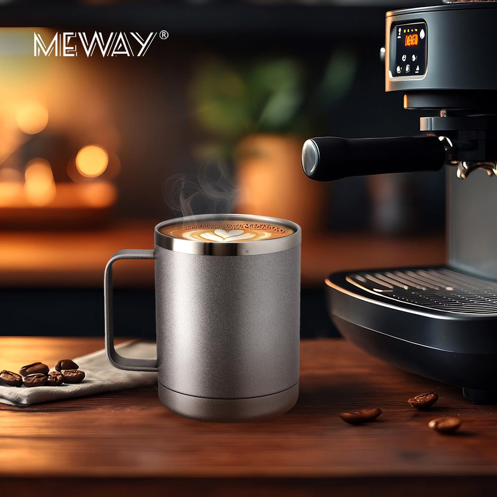 MEWAY gobelet à côté d’un smartphone pour comparaison d’échelle