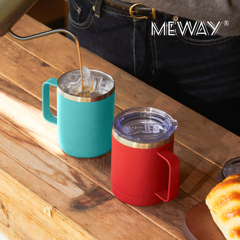 MEWAY tumblers en usage lors d'une randonnée, maintien de température