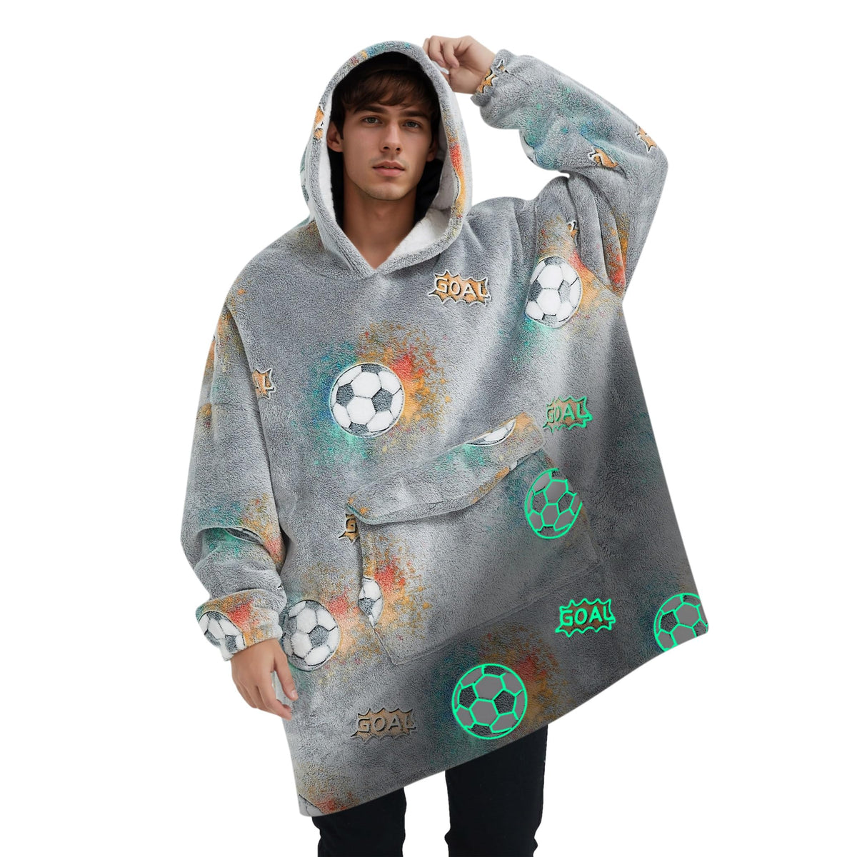 Mewkou hoodie devant plié montrant le design et chaleur