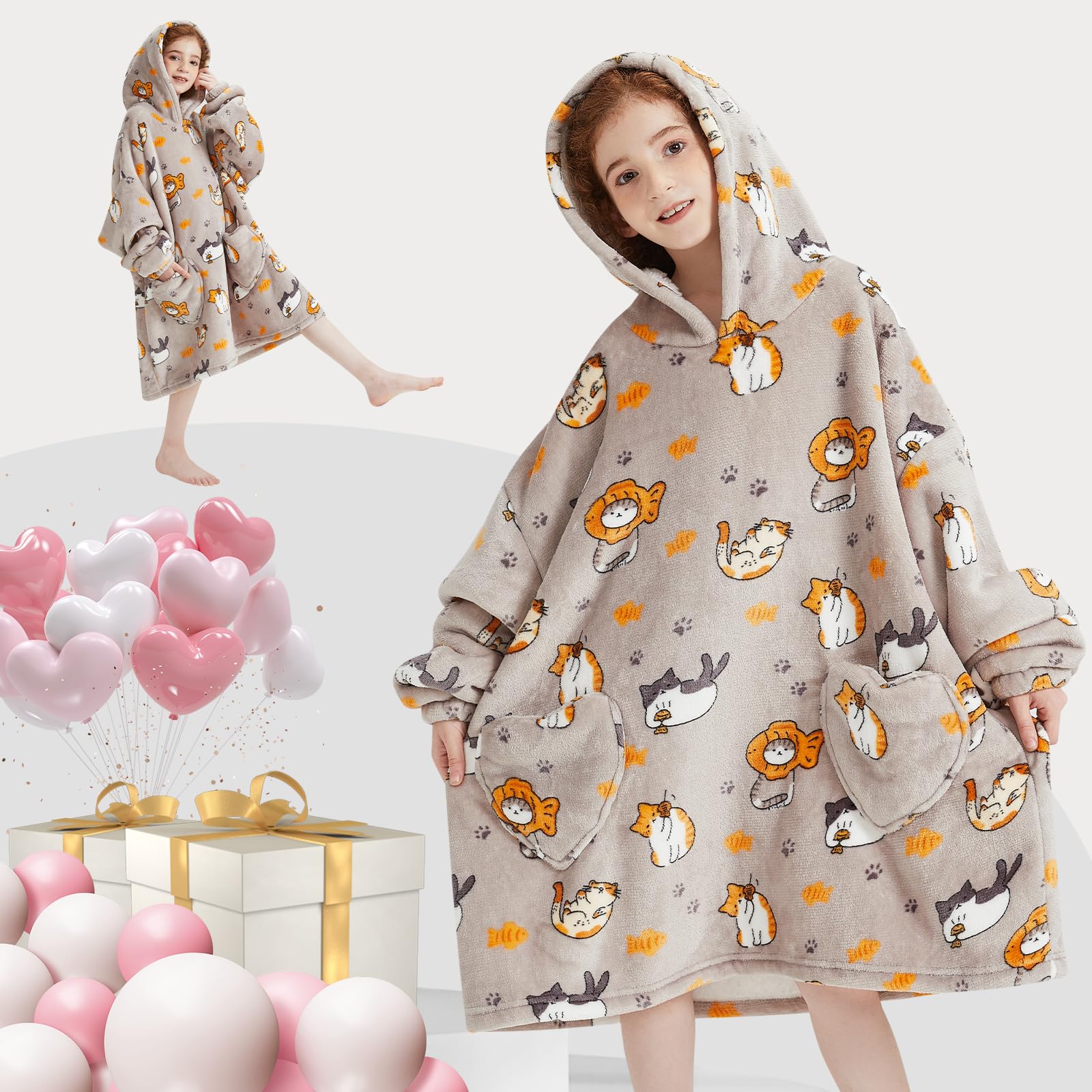 Mewkou hoodie enfant sur canapé illustrant confort domestique et détente