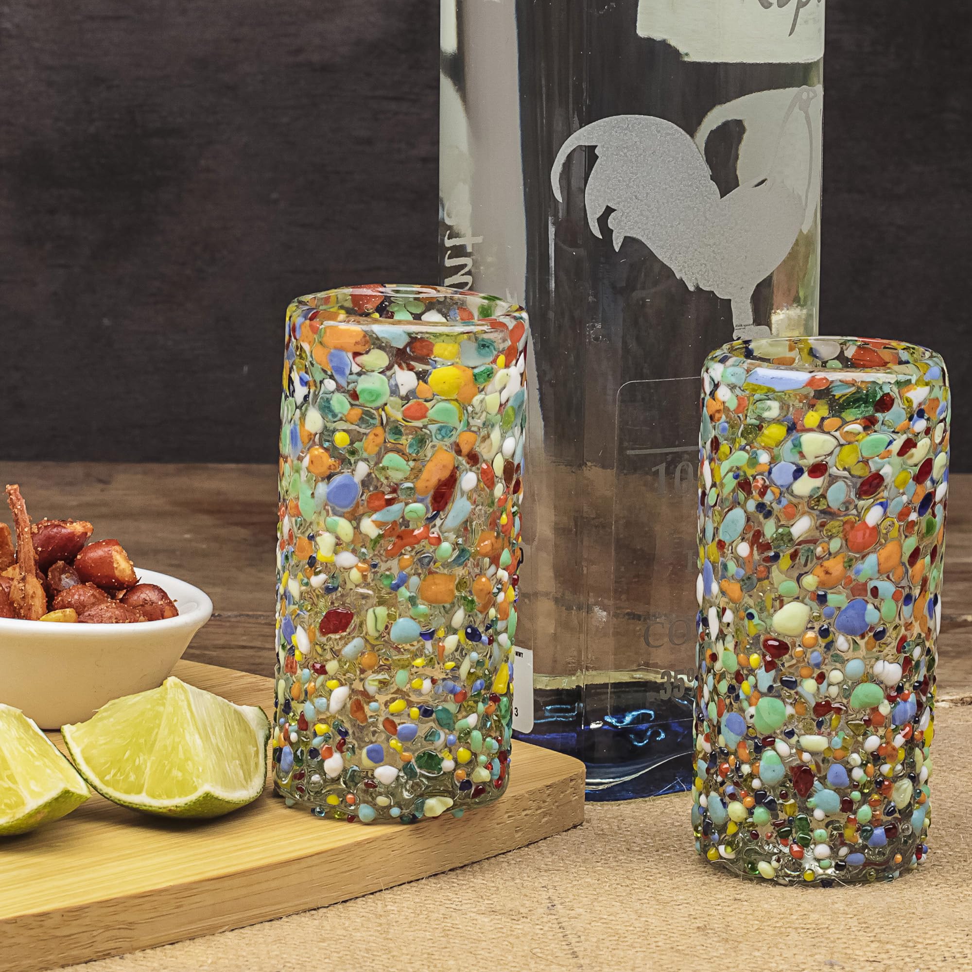 MEXTEQUIL verre en main illustrant prise confortable et toucher dense