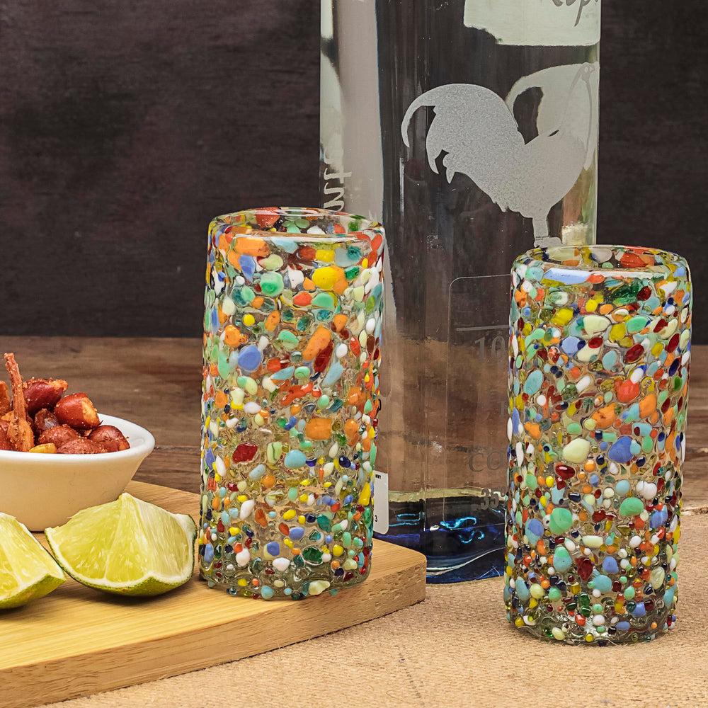 MEXTEQUIL verre en main illustrant prise confortable et toucher dense