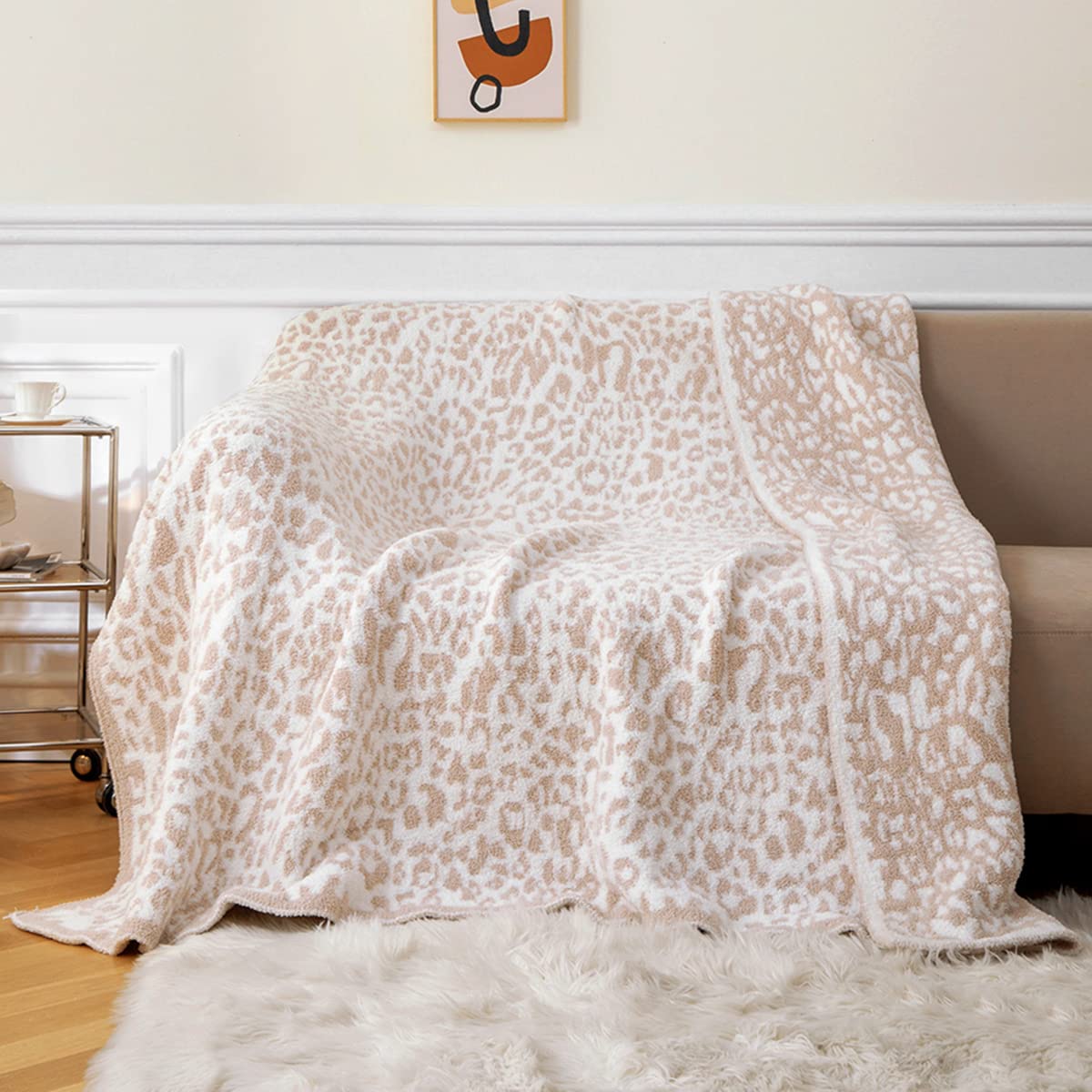 MH MYLUNE HOME plaid à côté d'objet pour comparaison de taille montrant grande couverture