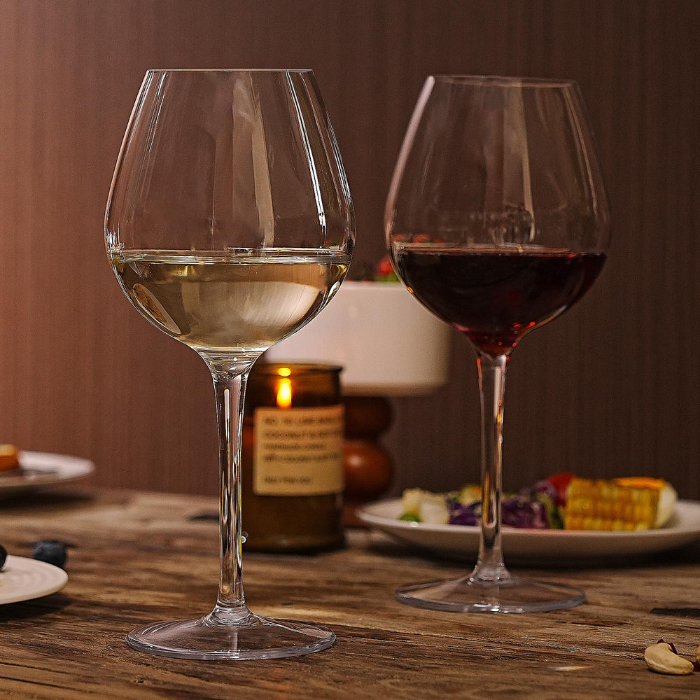 MICHLEY verre rempli de vin rouge montrant aération et présentation