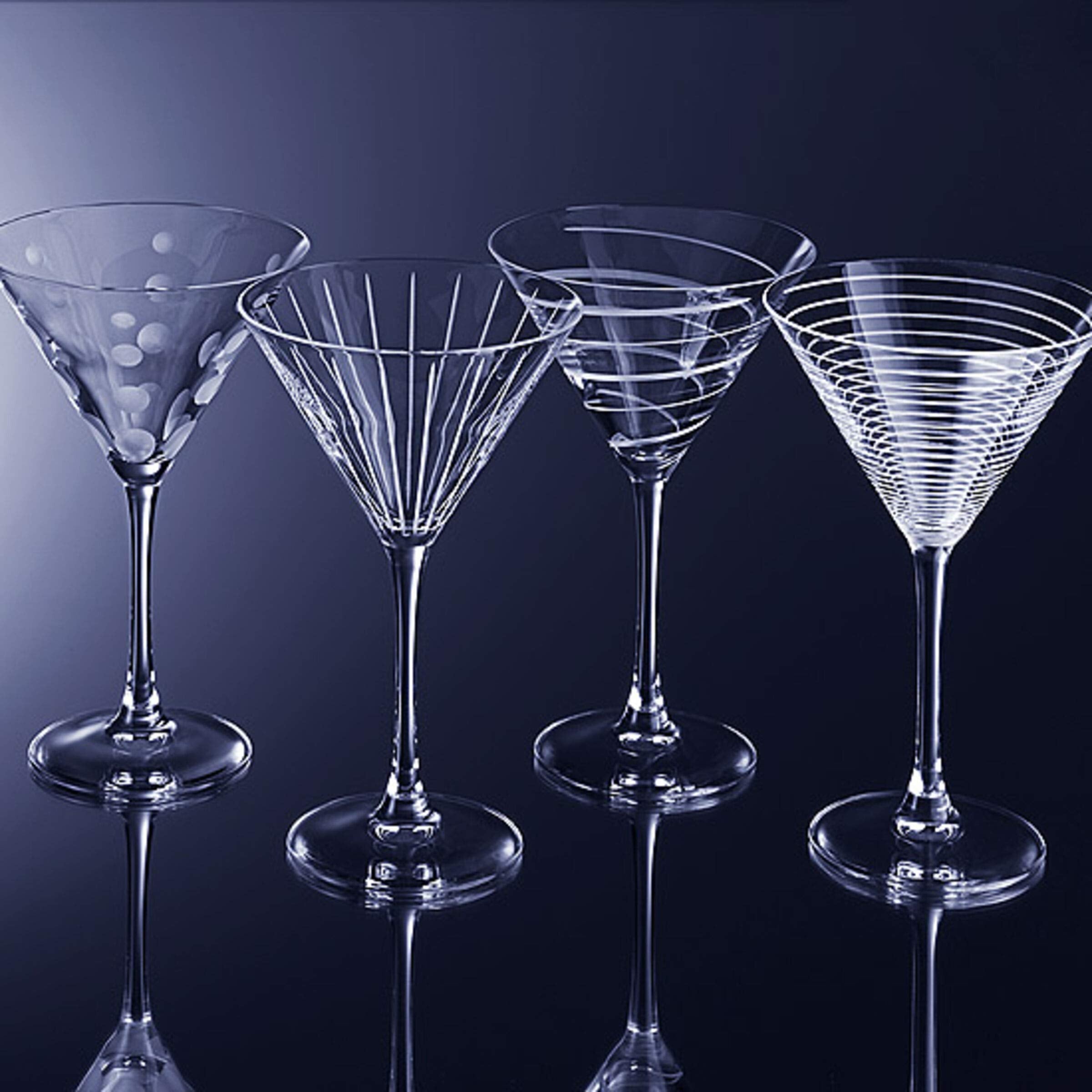 Mikasa - verre rempli d’un cocktail illustrant présentation conviviale