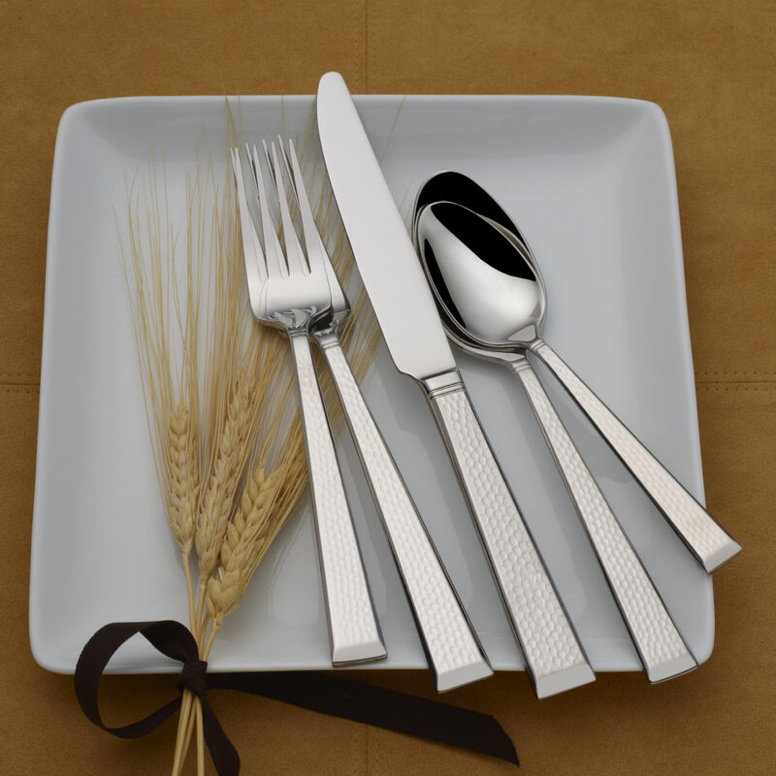 Mikasa Kyler table dressée illustrant effet décoratif et modernité