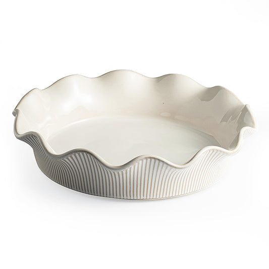 MIKIGEY plat à tarte face vue montrant design farmhouse et cuisson uniforme
