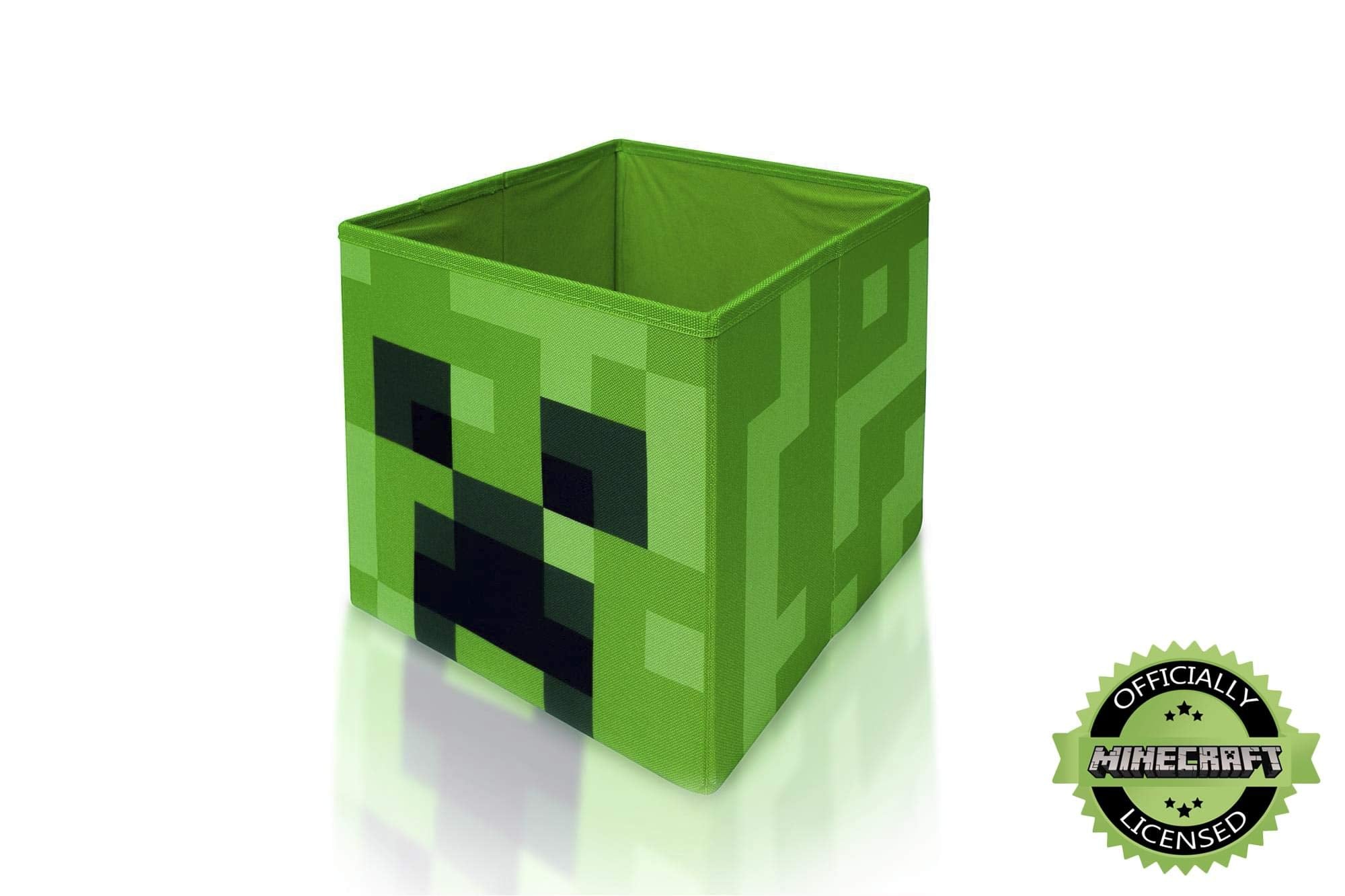 Minecraft cube en situation dans chambre d'enfant, organise et décore
