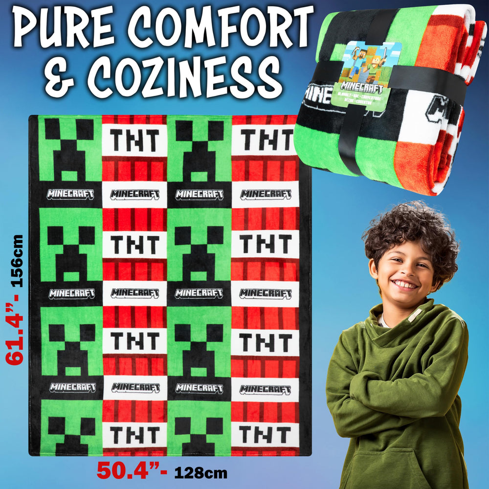 Enfant emmitouflé dans plaid Minecraft apportant confort et sourire
