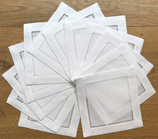 Minhcraft gros plan sur ourlet ladder hemstitch montrant détail artisanal utile