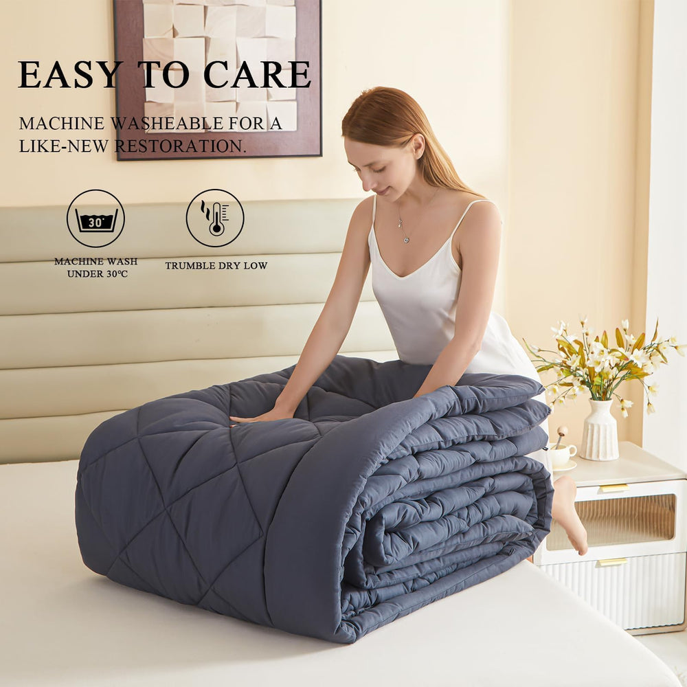MIOTO couette drapée sur lit king pour rendu élégant et protecteur