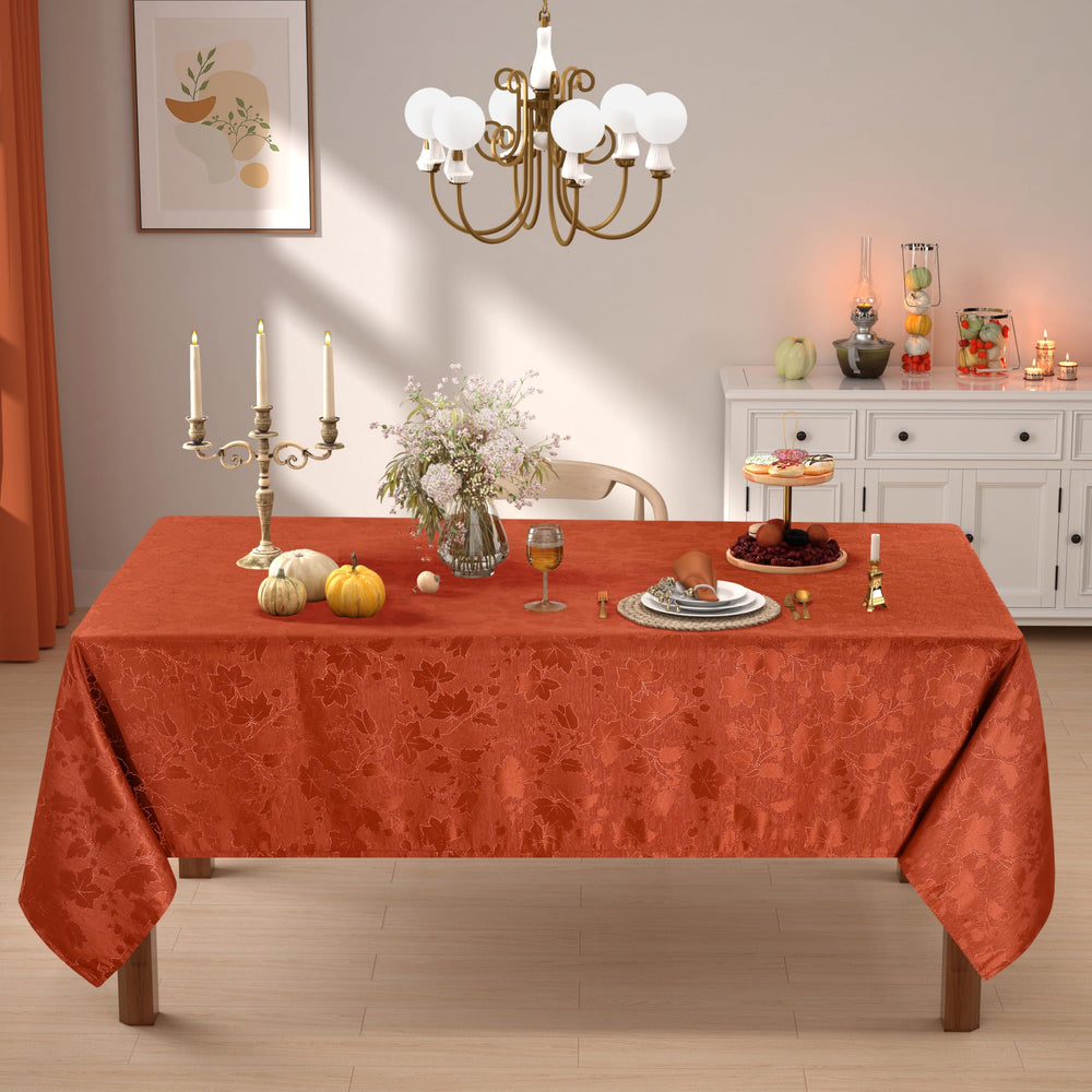 misaya nappe en table installée pour dîner montrant ambiance conviviale