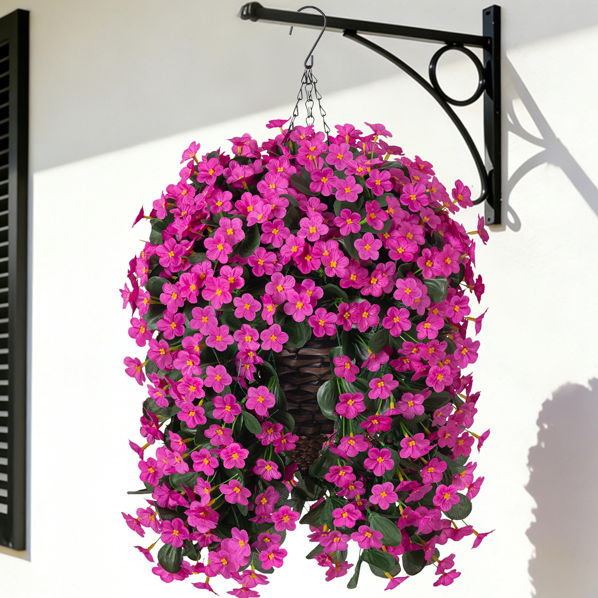 MJFloria panier conique face montré accroché, ajoute du charme instantané