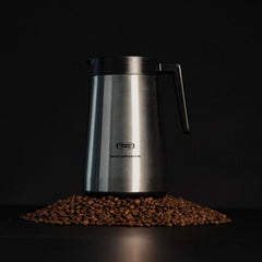 Moccamaster couvercle brew-thru détaillé, versement propre et sans éclaboussures