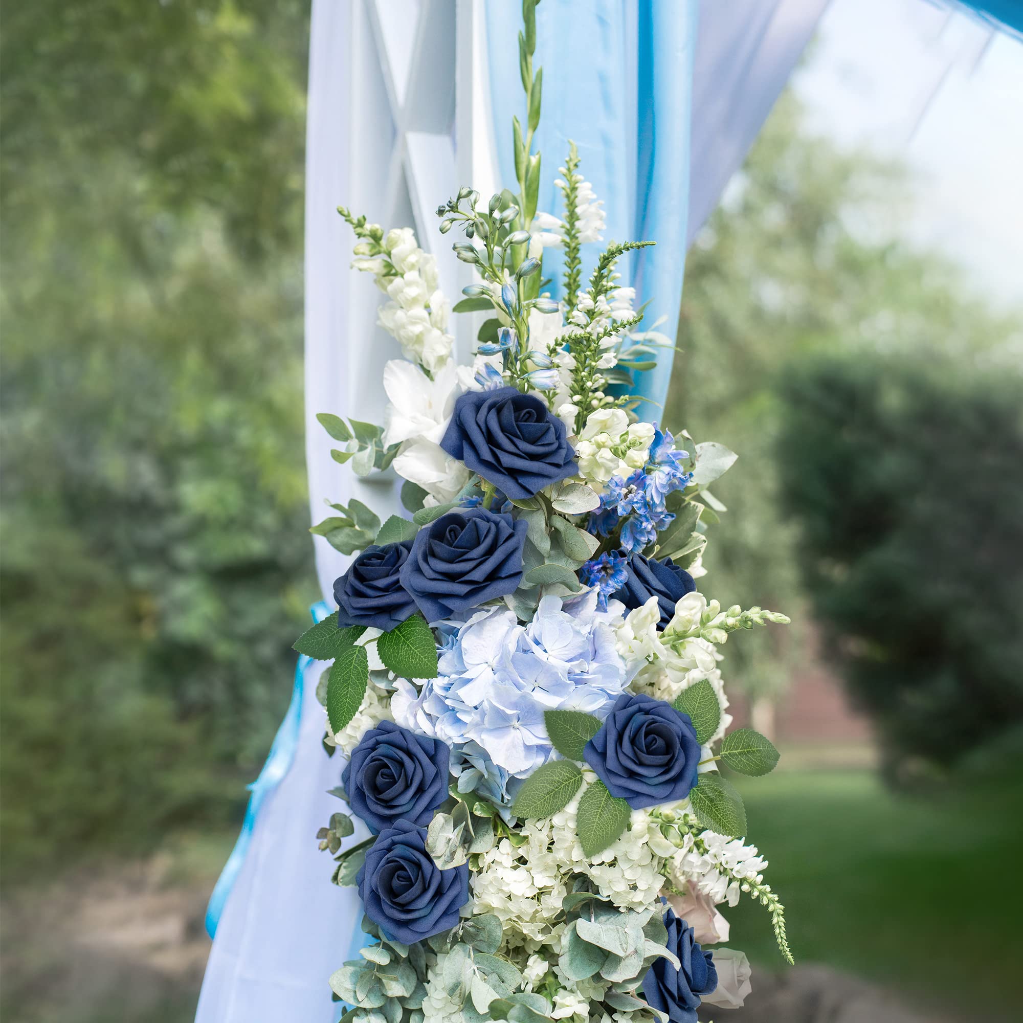 Mocoosy fleur tenue en main, taille et proportions pour projets DIY