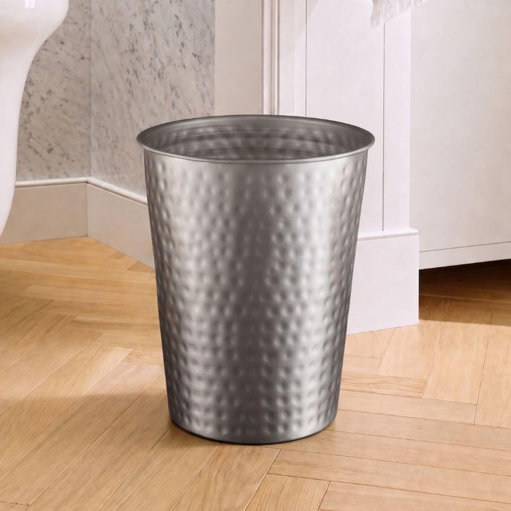 Monarch Abode utilisée comme cache-pot, double fonction pratique
