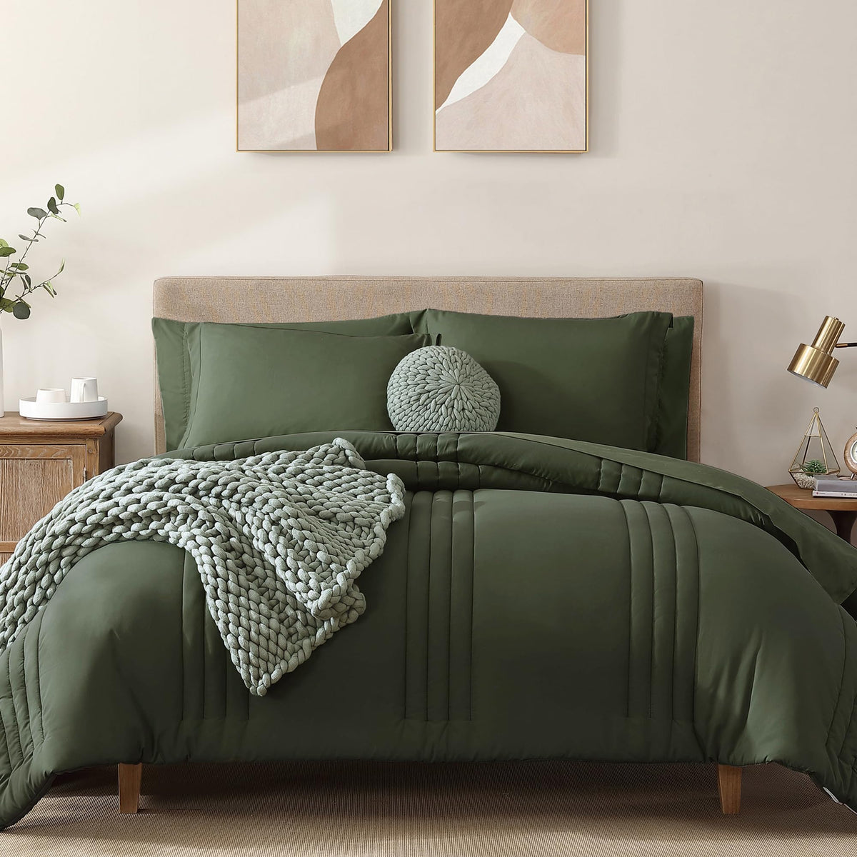 Monbix face avant de la parure montrant le style et le tombé pour un lit soigné