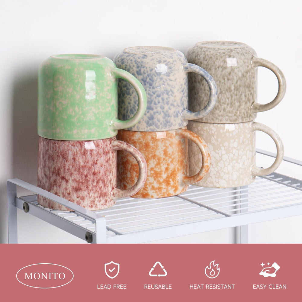 MONITO mug gros plan émaillage unique illustrant finition artistique