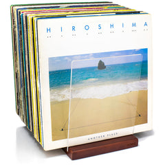 MÖNKE porte-vinyles face avant présentant les pochettes, organisation visible