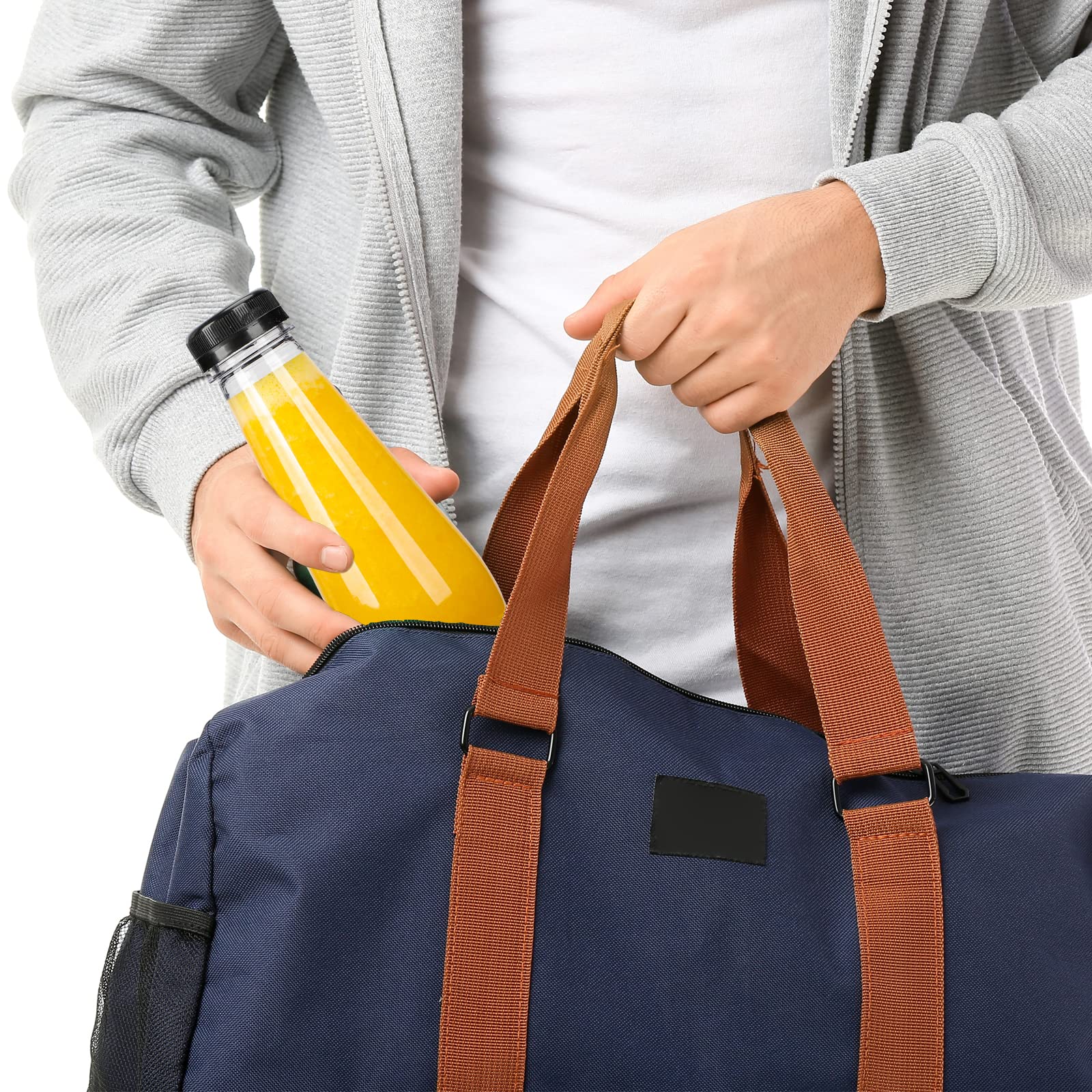 Moretoes bouteille en usage lors d'un pique-nique facilitant le transport