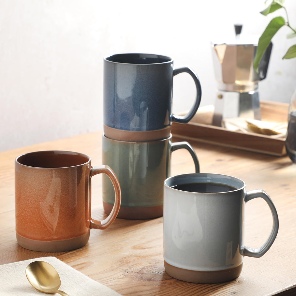 Mr. Coffee mug Dorsey gros plan sur glaçure réactive montrant couleurs uniques
