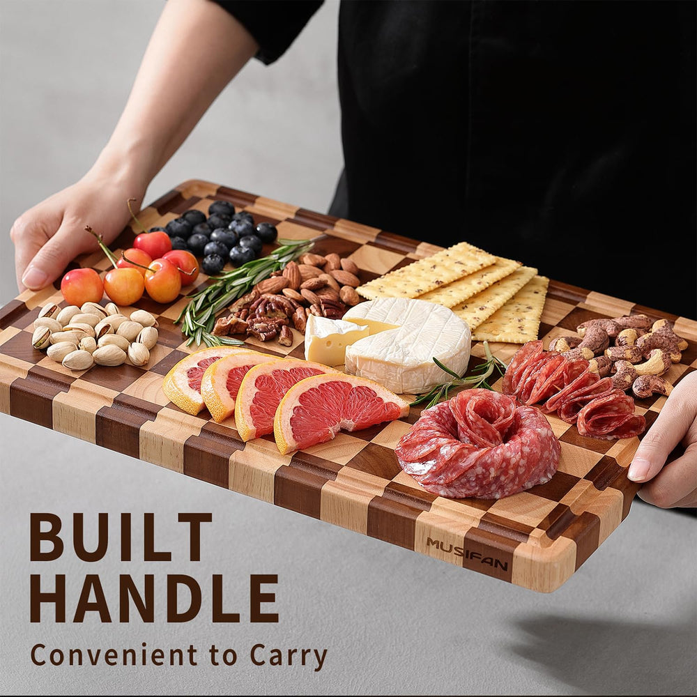 Musifan planche en situation de coupe viande et légumes pour un usage polyvalent
