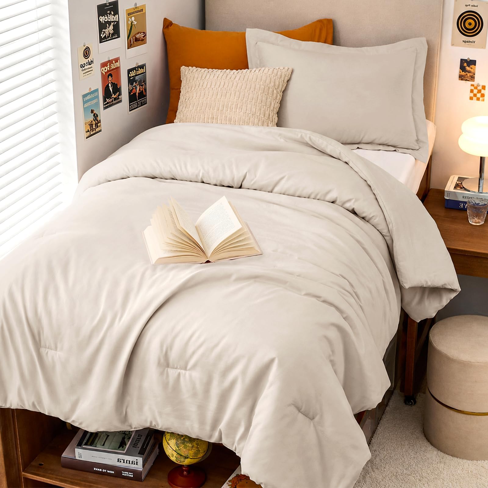MUXHOMO couette beige vue d'ensemble montrant la finition et le tomber élégant