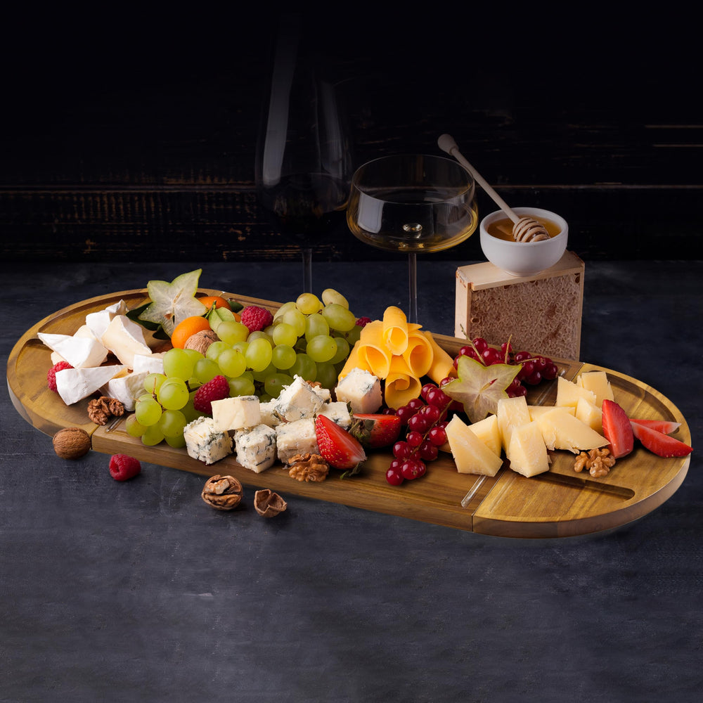 NAGAWOOD présentation buffet composée de fromages charcuteries et fruits
