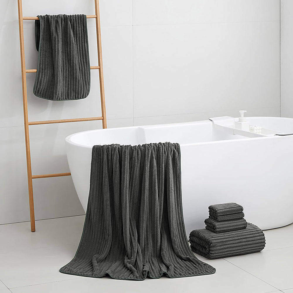 NALIVO gros plan fibres microfibre absorbantes et douces
