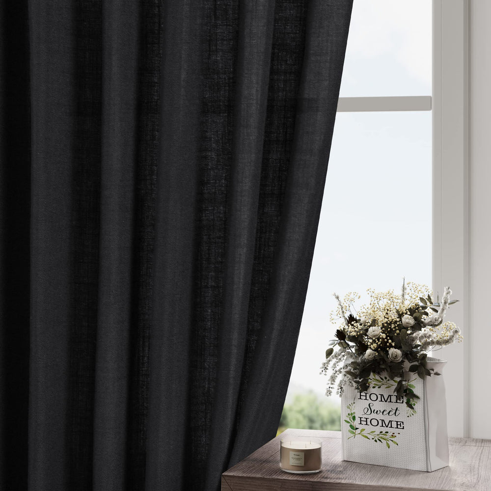 Nanspring rideaux installés dans salon apportent chaleur et lumière