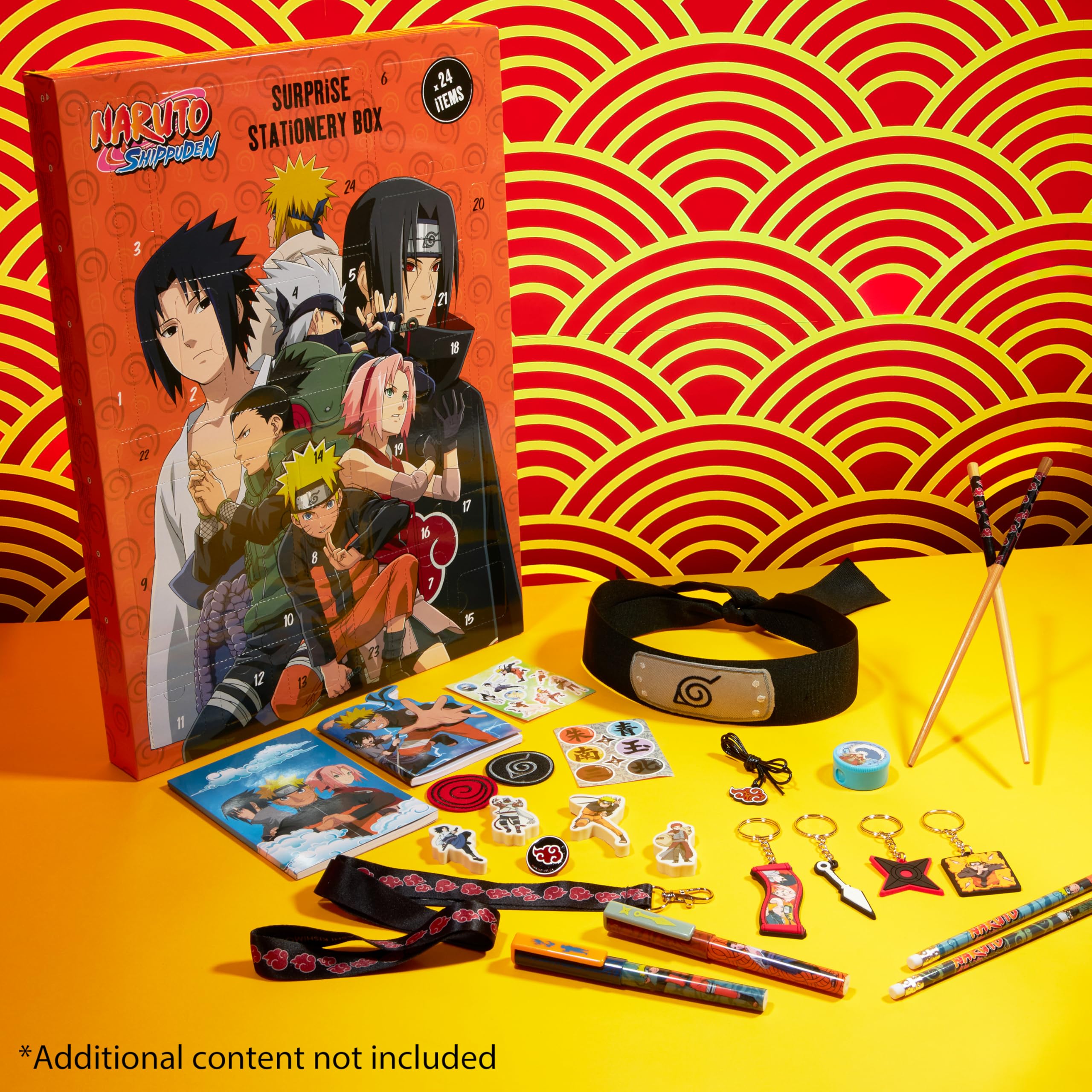 NARUTO calendrier ouvert avec cases visibles et surprises pour un aperçu excitant