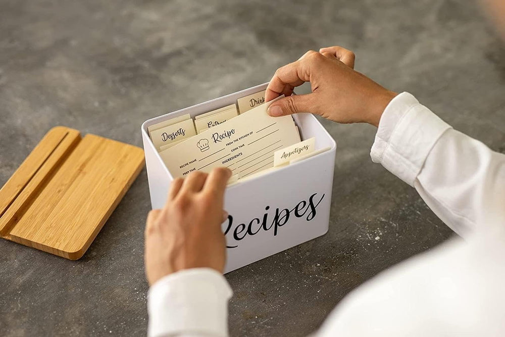 NEAT SECRETS mise en scène cuisine montrant boîte décorative et fonctionnelle