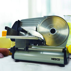 NESCO lame inox 8,7" gros plan pour coupes nettes et durables