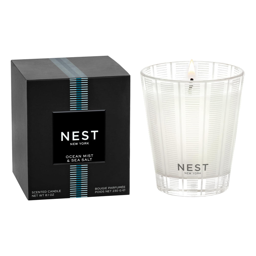 NEST New York bougie Ocean Mist avant-plan élégant et parfum durable
