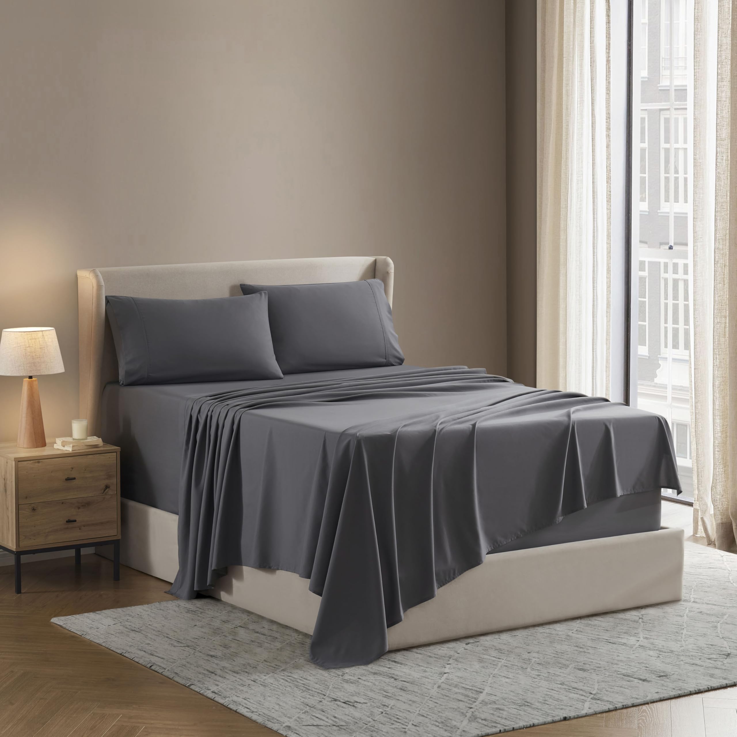Nestl emballage de l’ensemble Short Queen gris foncé, prêt à ranger